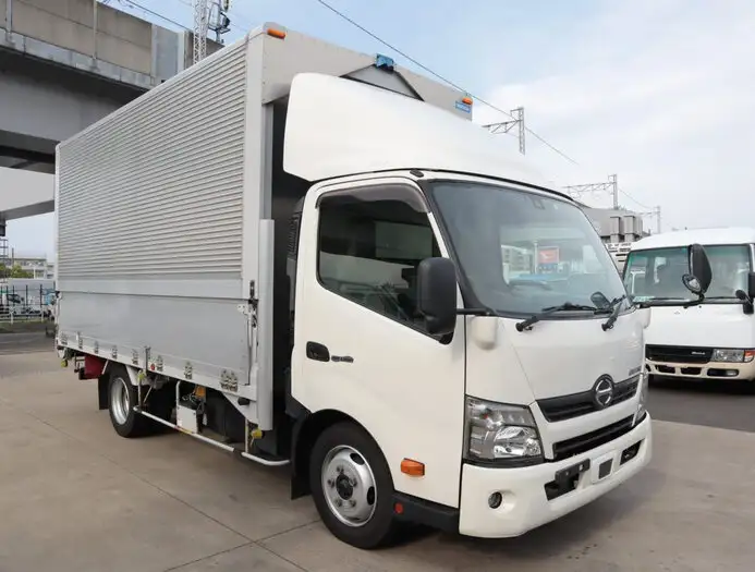日野 デュトロ 小型 ウイング TPG-XZU710M H30の中古トラック画像2