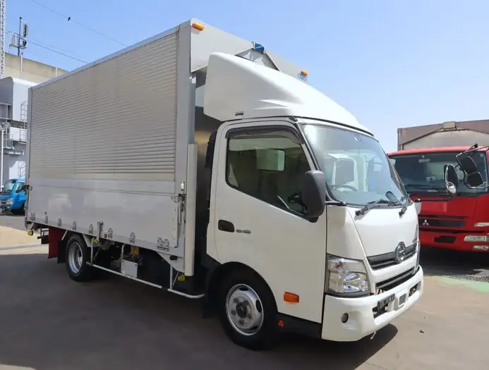 日野 デュトロ 小型 ウイング TPG-XZU710M H30の中古トラック画像2