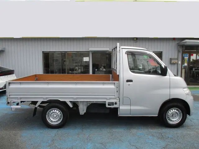 トヨタ ライトエース 小型 平ボディ DBF-S402U H30の中古トラック画像5