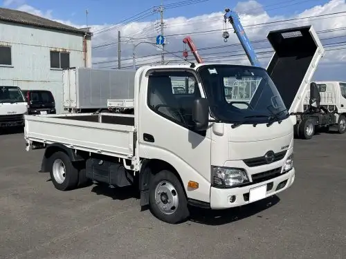 日野 デュトロ 小型 平ボディ TPG-XZU605M H29の中古トラック画像2