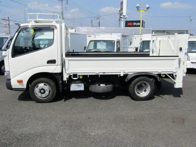 トヨタ トヨエース 小型 平ボディ パワーゲート 床鉄板の中古トラック画像3
