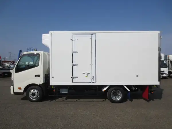日野 デュトロ 小型 冷凍冷蔵 低温 床アルミの中古トラック画像4