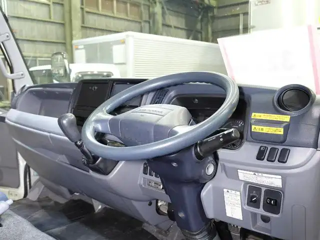 三菱 キャンター 小型 アルミバン TKG-FGB70 H26の中古トラック画像9