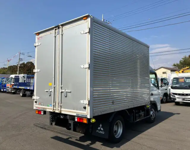 三菱 キャンター 小型 アルミバン TKG-FBA20 H28の中古トラック画像3