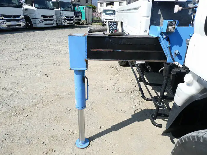 三菱 キャンター 小型 クレーン付 床鉄板 4段の中古トラック画像7