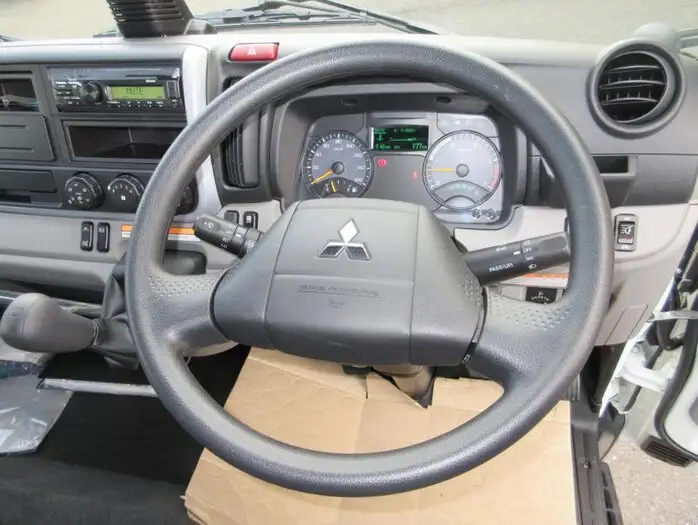 三菱 キャンター 小型 ウイング 2RG-FEB80 R5の中古トラック画像9