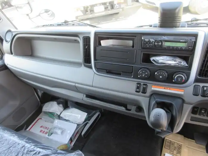 三菱 キャンター 小型 ウイング 2RG-FEB80 R5の中古トラック画像11