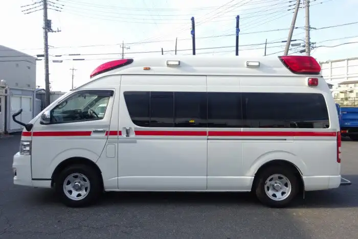 トヨタ ハイエース 小型 特殊車両 CBF-TRH226S H25の中古トラック画像2
