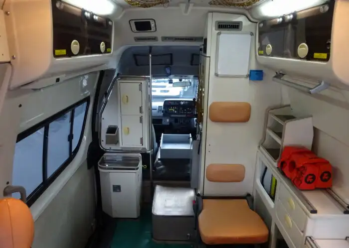 トヨタ ハイエース 小型 特殊車両 CBF-TRH226S H25の中古トラック画像12