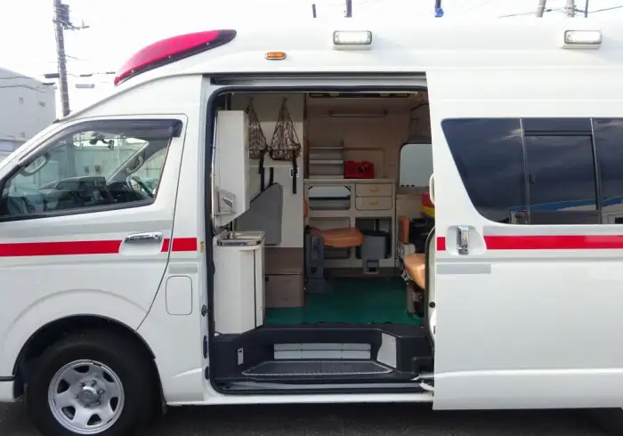 トヨタ ハイエース 小型 特殊車両 CBF-TRH226S H25の中古トラック画像3