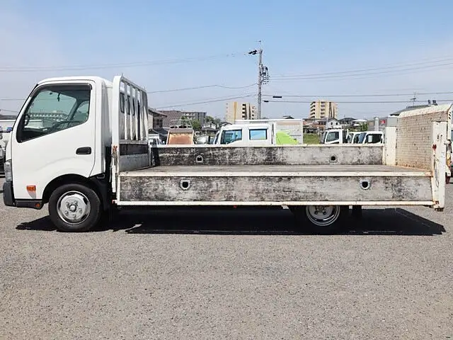 日野 デュトロ 小型 平ボディ パワーゲート TKG-XZU710Mの中古トラック画像7