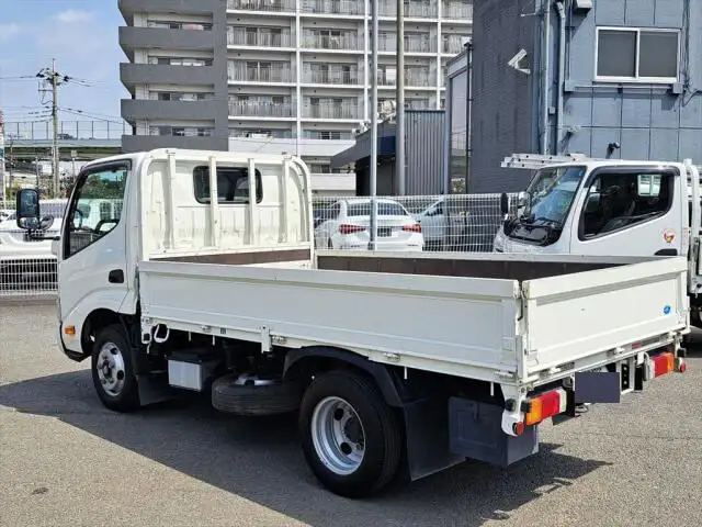 日野 デュトロ 小型 平ボディ 2RG-XZC605M R3の中古トラック画像5