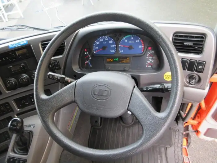日産UD クオン 大型 ウイング エアサス ベッドの中古トラック画像11