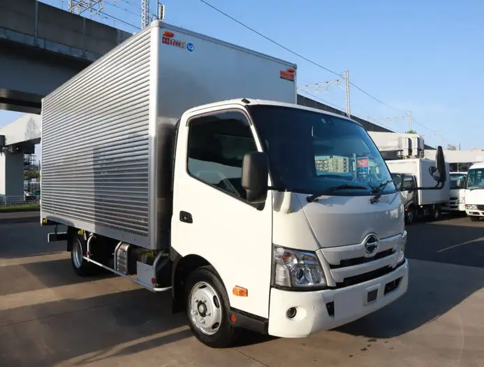 日野 デュトロ 小型 アルミバン サイドドア 2RG-XZU710Mの中古トラック画像2
