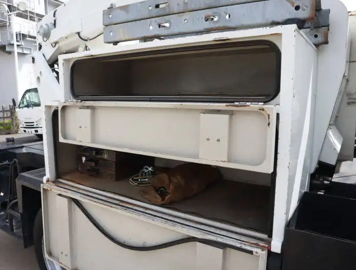いすゞ エルフ 小型 高所・建柱車 高所作業車 電工仕様の中古トラック画像4