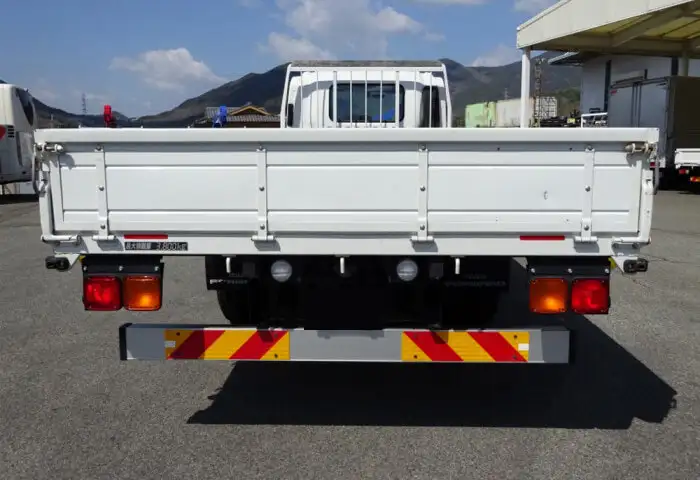 いすゞ フォワード 中型/増トン 平ボディ ベッド 2RG-FRR90S2の中古トラック画像5