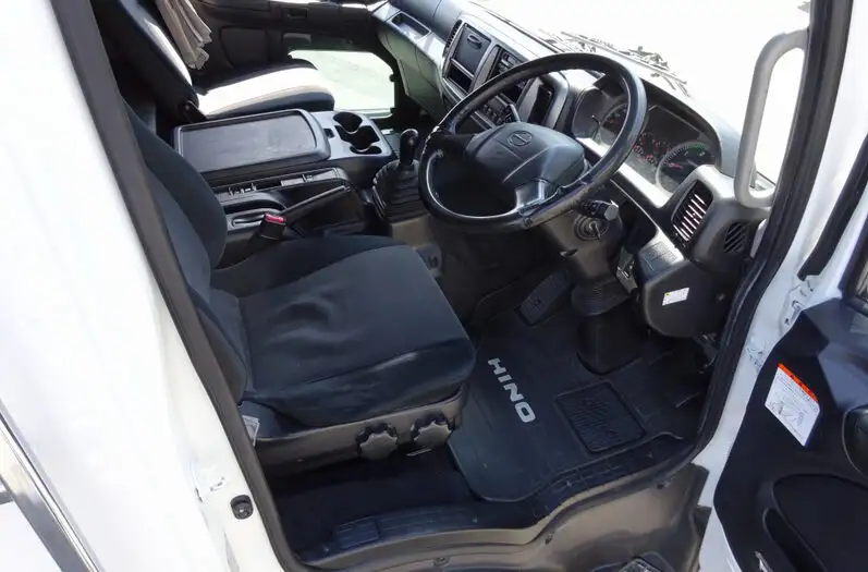 日野 レンジャー 中型/増トン ウイング ベッド TKG-FD9JLAAの中古トラック画像9