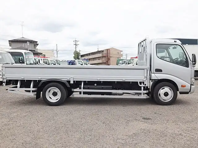 日野 デュトロ 小型 平ボディ TKG-XZU655M H31/R1の中古トラック画像3
