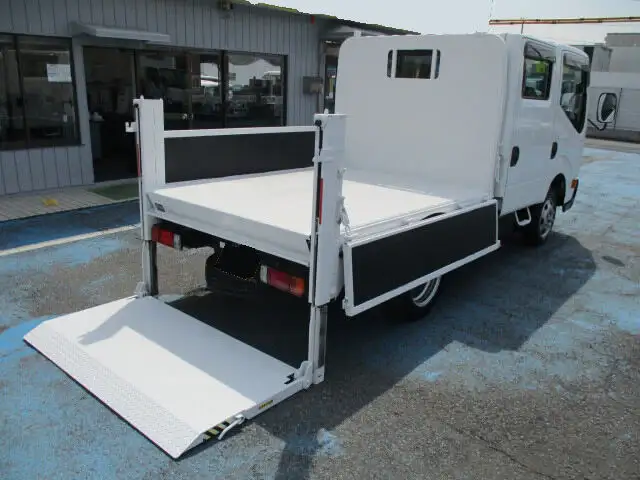 日産 アトラス 小型 平ボディ Wキャブ パワーゲートの中古トラック画像5
