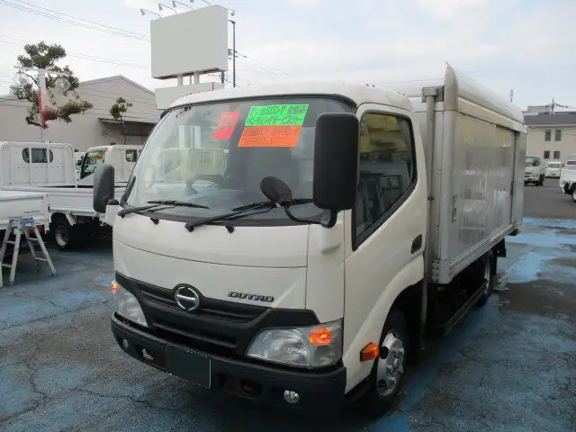 日野 デュトロ 小型 アルミバン ボトルカー サイドドアの中古トラック画像1