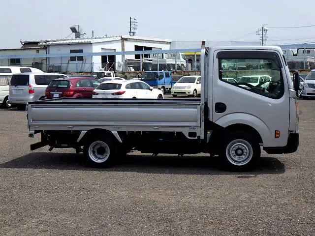日産 アトラス 小型 平ボディ 床鉄板 CBF-SQ1F24の中古トラック画像2