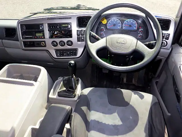 日産UD コンドル 中型/増トン 平ボディ アルミブロック エアサスの中古トラック画像10