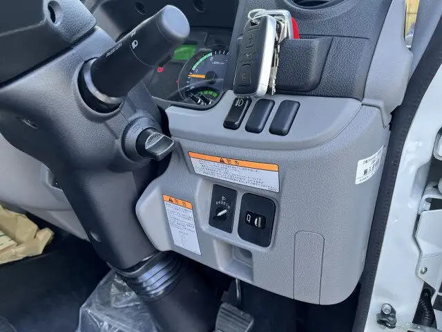 三菱 キャンター 小型 平ボディ 2RG-FBA20 R4の中古トラック画像12