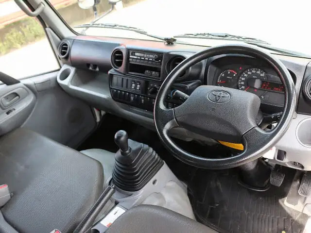 トヨタ ダイナ 小型 平ボディ Wキャブ TKG-XZU655の中古トラック画像11