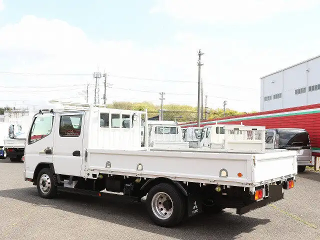 三菱 キャンター 小型 平ボディ Wキャブ 床鉄板の中古トラック画像5