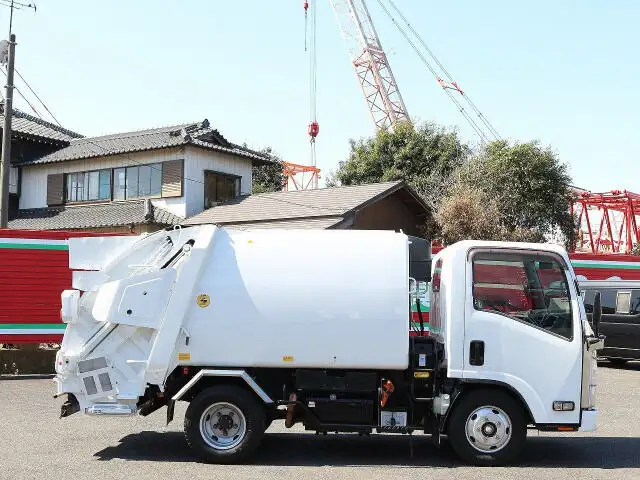 いすゞ エルフ 小型 パッカー車 プレス式 TPG-NMR85Nの中古トラック画像3