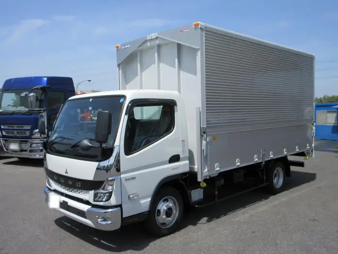 三菱 キャンター 小型 ウイング 2RG-FEB50 R5の中古トラック画像1