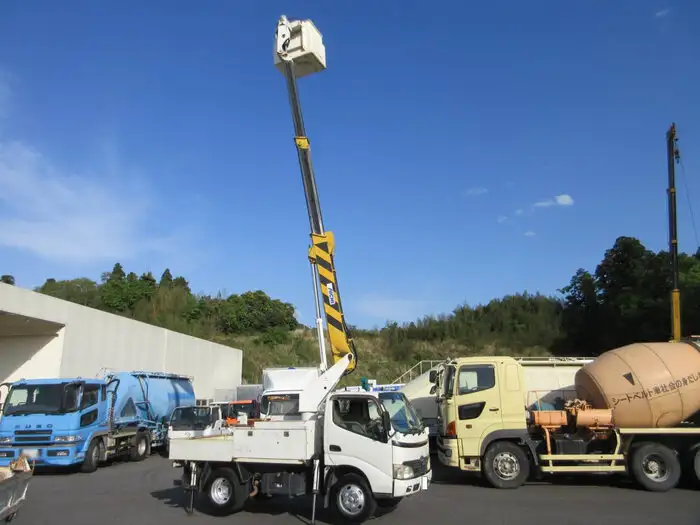 日野 デュトロ 小型 高所・建柱車 高所作業車 電工仕様の中古トラック画像5