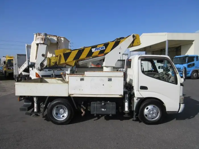 日野 デュトロ 小型 高所・建柱車 高所作業車 電工仕様の中古トラック画像3