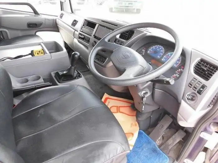 日産UD コンドル 中型/増トン ウイング パワーゲート エアサスの中古トラック画像9