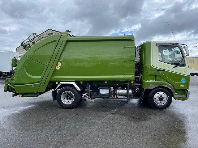 三菱 ファイター 中型/増トン パッカー車 プレス式 PDG-FK71Fの中古トラック画像3