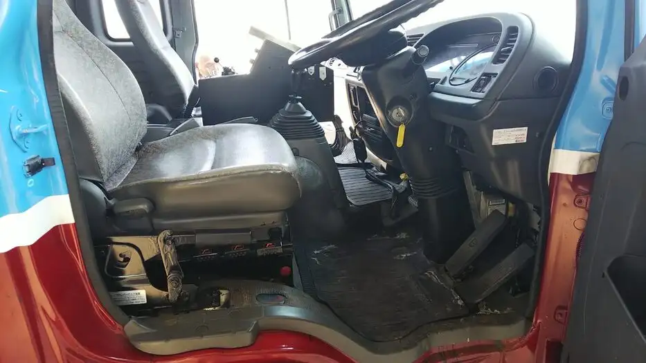いすゞ フォワード 中型/増トン 特殊車両 PB-FRR35D3 H16の中古トラック画像9