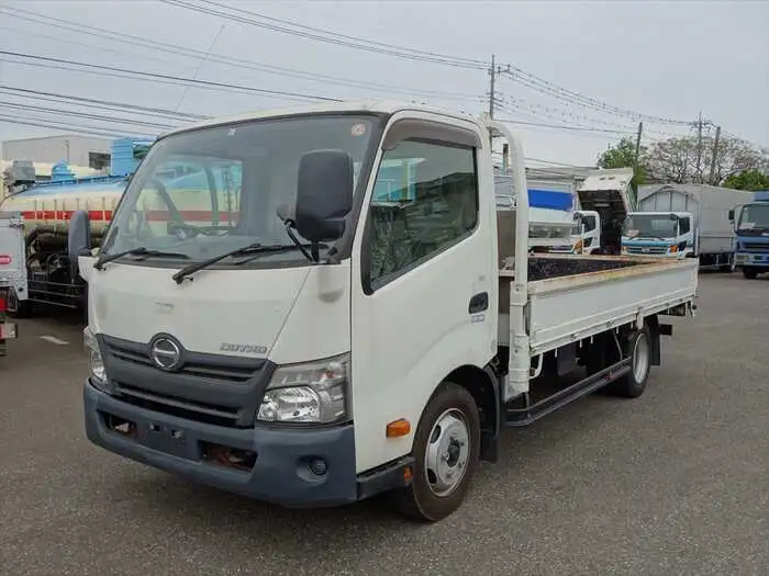 日野 デュトロ 小型 平ボディ TKG-XZC710M H27の中古トラック画像1