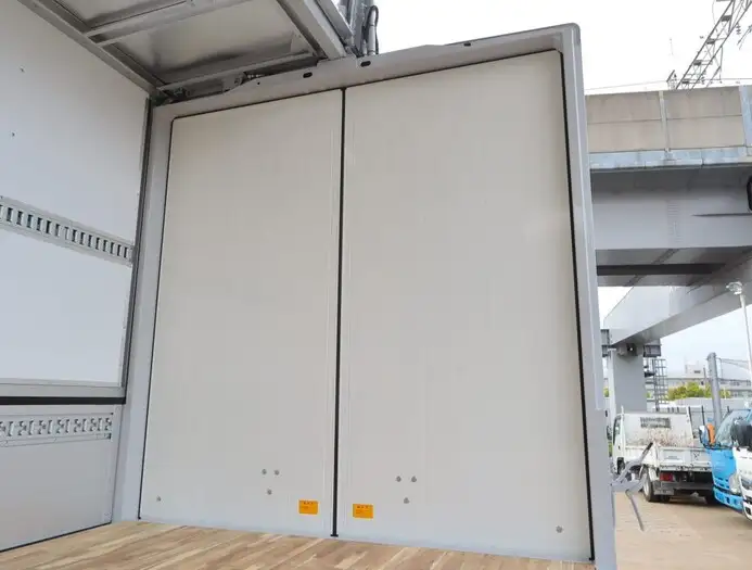 三菱 ファイター 中型/増トン ウイング ベッド 2KG-FK62Fの中古トラック画像5