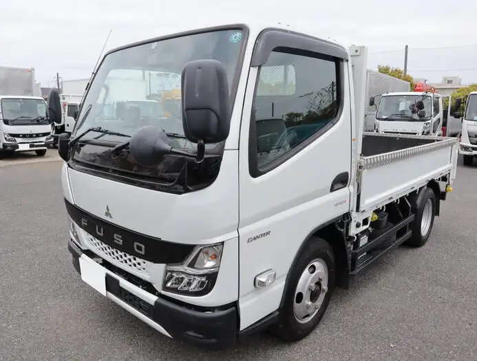 三菱 キャンター 小型 平ボディ 床鉄板 2RG-FBAV0の中古トラック画像1