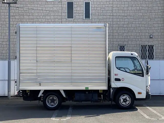 トヨタ ダイナ 小型 アルミバン サイドドア TPG-XZC605の中古トラック画像3