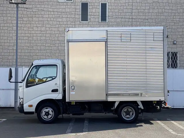 トヨタ ダイナ 小型 アルミバン サイドドア TPG-XZC605の中古トラック画像6