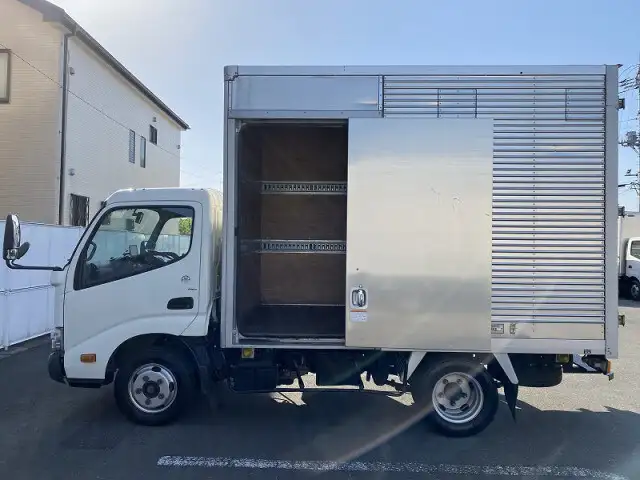 トヨタ ダイナ 小型 アルミバン サイドドア TPG-XZC605の中古トラック画像11