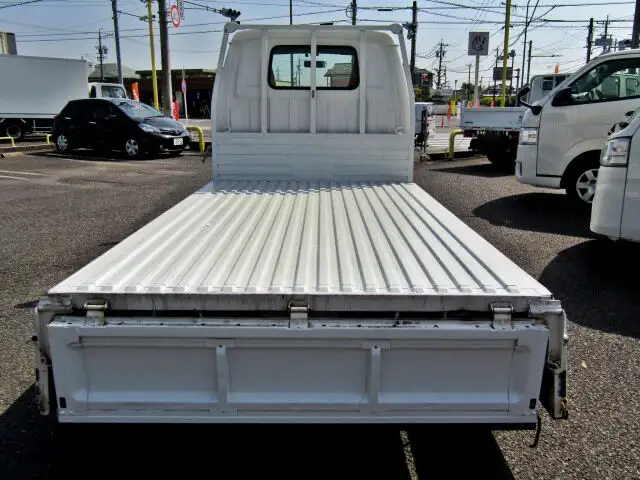 マツダ ボンゴ 小型 平ボディ 床鉄板 ABF-SKP2Tの中古トラック画像5