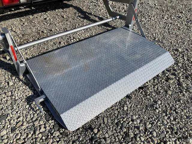 いすゞ エルフ 小型 平ボディ パワーゲート TRG-NKR85Aの中古トラック画像5
