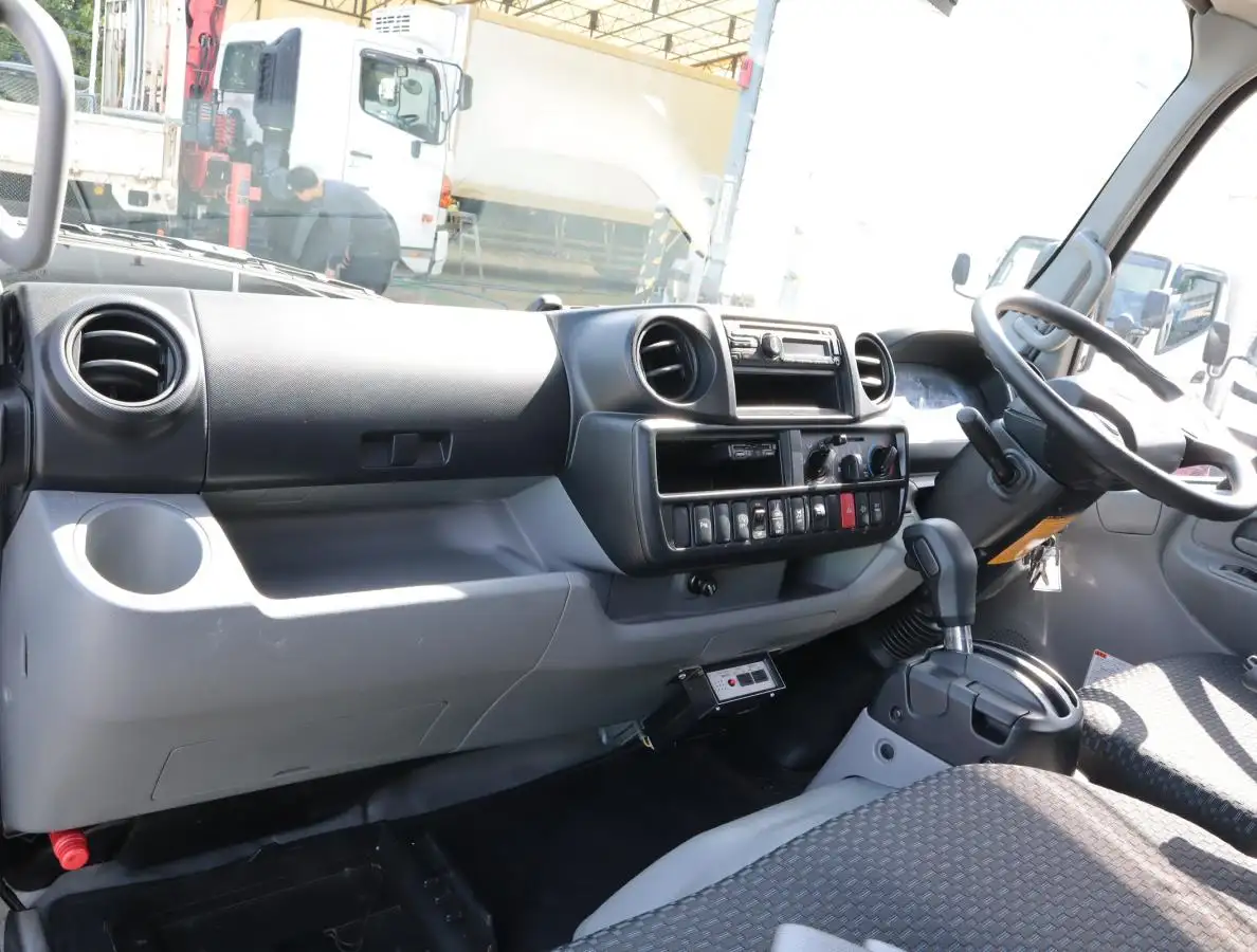 日野 デュトロ 小型 アルミバン ボトルカー 2RG-XZU645Mの中古トラック画像16