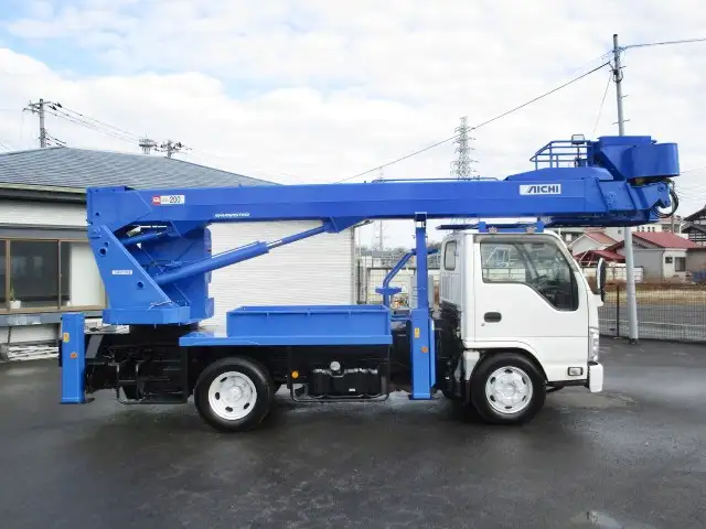 いすゞ エルフ 小型 高所・建柱車 高所作業車 SKG-NKR85YNの中古トラック画像3