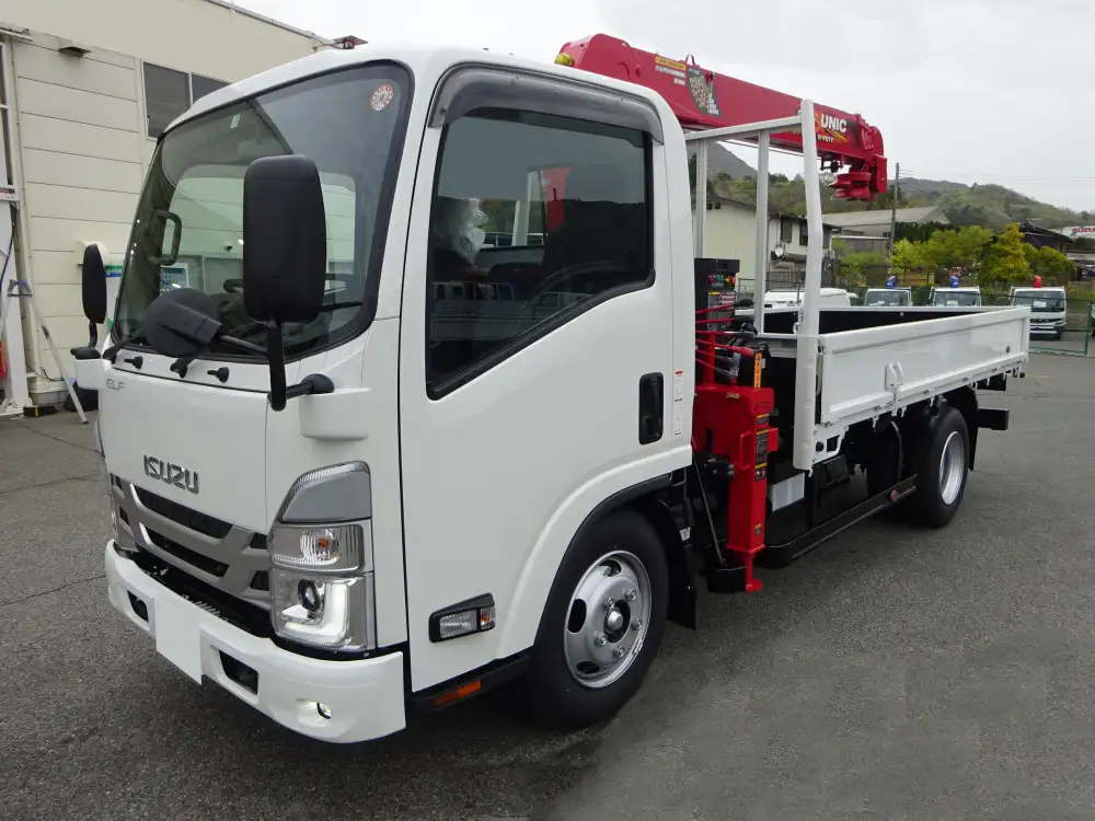 いすゞ エルフ 小型 クレーン付 4段 ラジコンの中古トラック画像1
