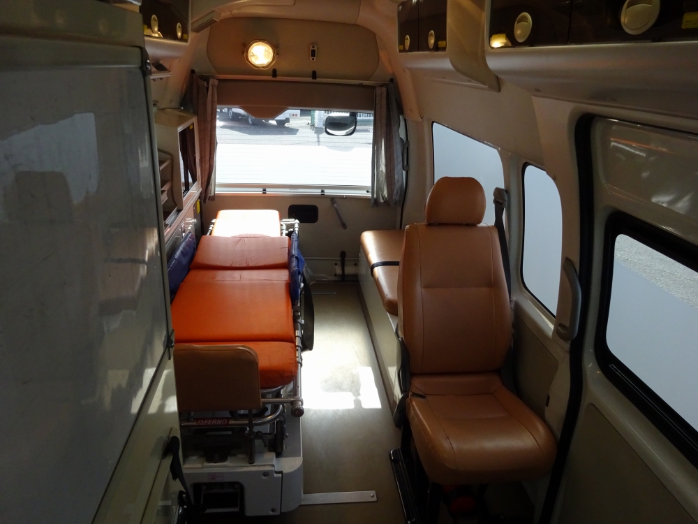 トヨタ ハイエース 小型 特殊車両 CBF-TRH221S H27｜画像8