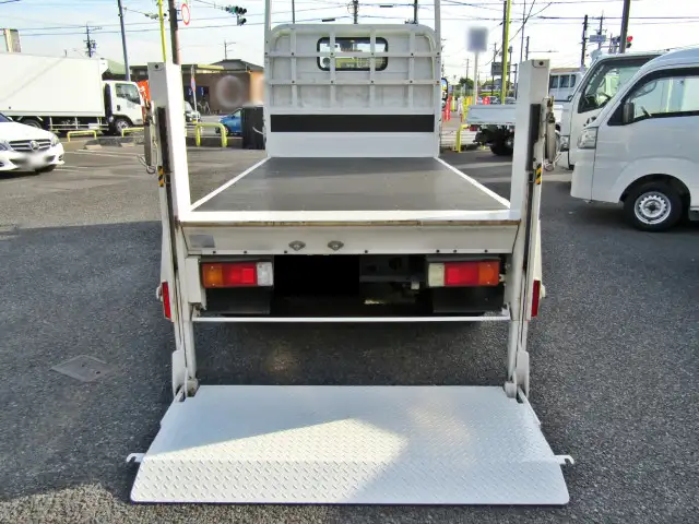 トヨタ トヨエース 小型 平ボディ パワーゲート TKG-XZC605の中古トラック画像5
