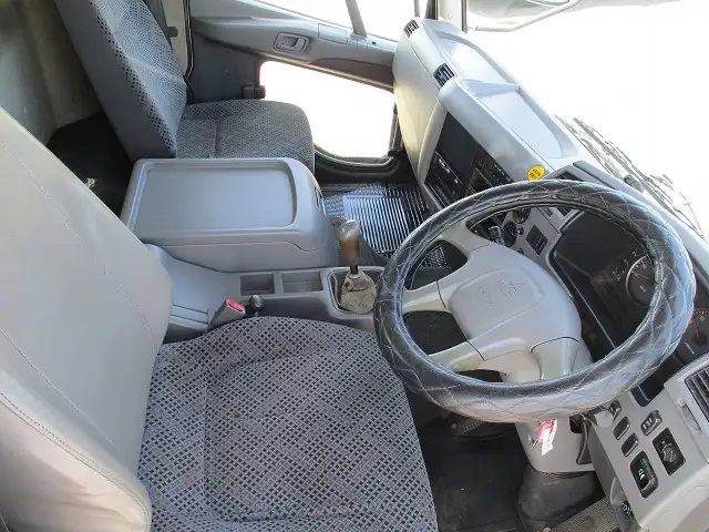 三菱 ファイター 中型/増トン 平ボディ 床鉄板 PJ-FK72FZの中古トラック画像11